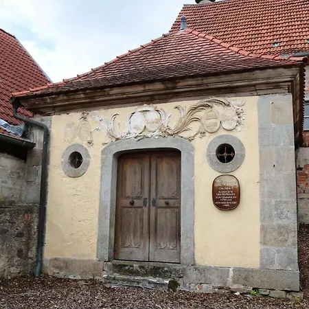 With 4 Bedrooms Maroldsweisach