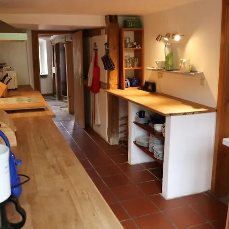 With 4 Bedrooms Casa vacanze